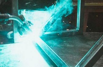 ¿CUÁLES SON LOS BENEFICIOS DE UTILIZAR ACERO INOXIDABLE EN LA FABRICACIÓN?